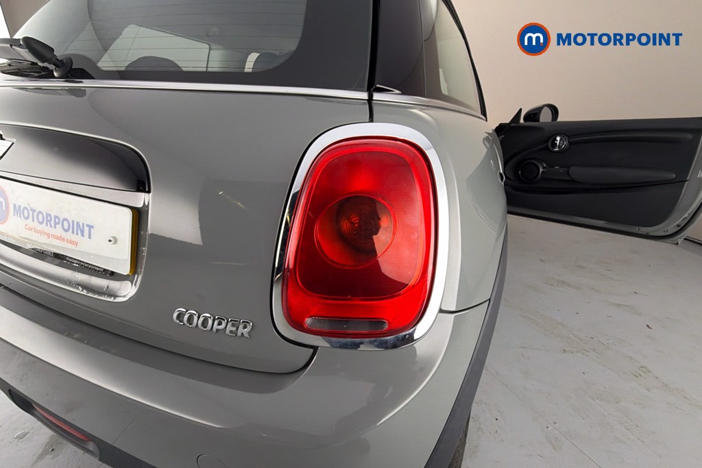 Mini Hatchback Cooper Manual Petrol Hatchback - Stock Number (1638154) - 38th supplementary image