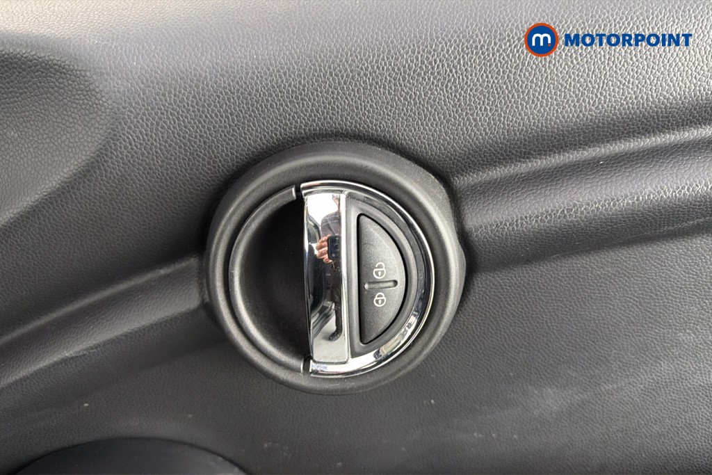 Mini Hatchback Cooper Manual Petrol Hatchback - Stock Number (1638154) - 42nd supplementary image