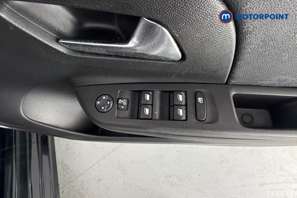 Vauxhall Corsa Elite Manual Petrol Hatchback - Stock Number (1638818) - 20th supplementary image