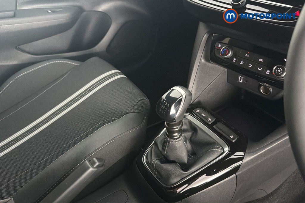 Vauxhall Corsa YES Manual Petrol Hatchback - Stock Number (1639883) - 15th supplementary image