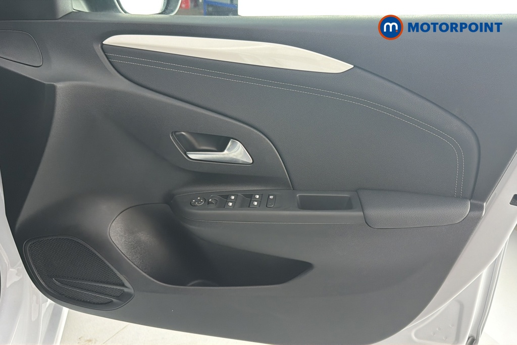 Vauxhall Corsa YES Manual Petrol Hatchback - Stock Number (1639883) - 18th supplementary image
