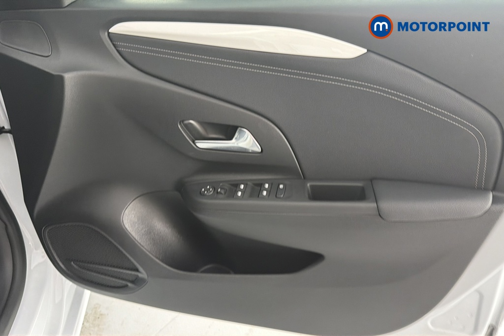 Vauxhall Corsa YES Manual Petrol Hatchback - Stock Number (1639888) - 18th supplementary image