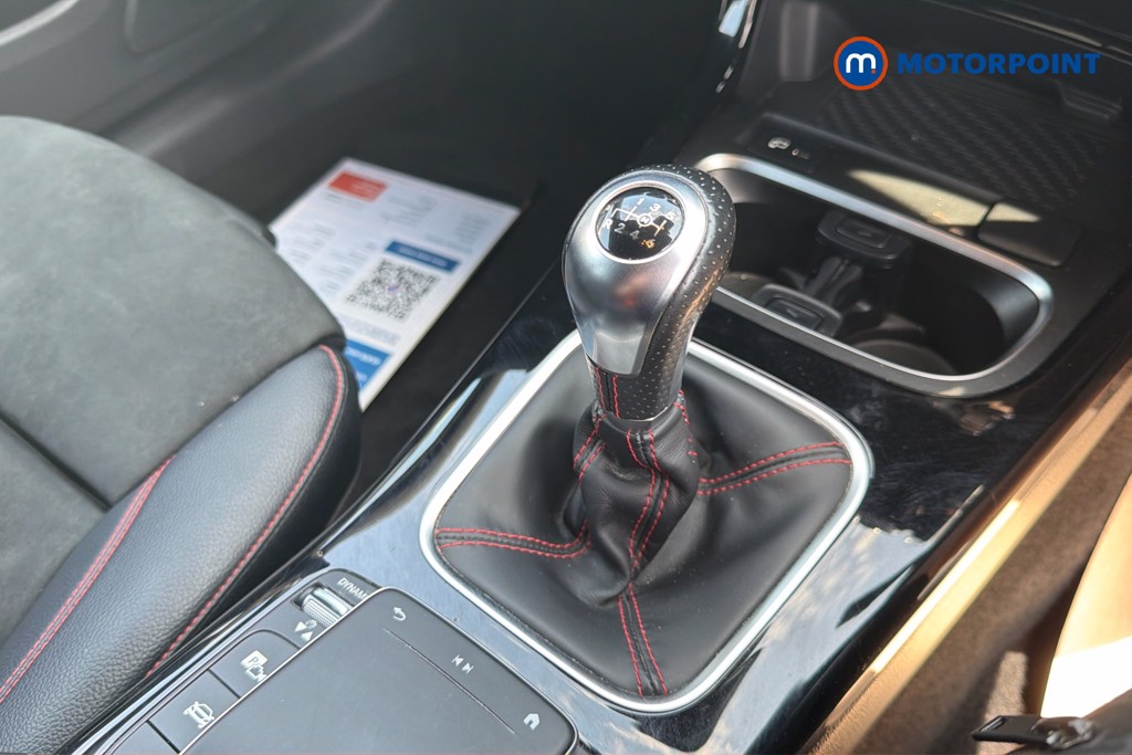 Mercedes-Benz A Class Amg Line Manual Petrol Hatchback - Stock Number (1640801) - 15th supplementary image