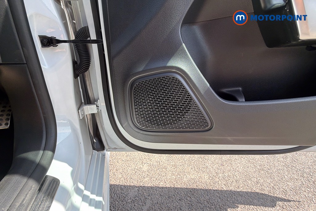 Mercedes-Benz A Class Amg Line Manual Petrol Hatchback - Stock Number (1640801) - 21st supplementary image