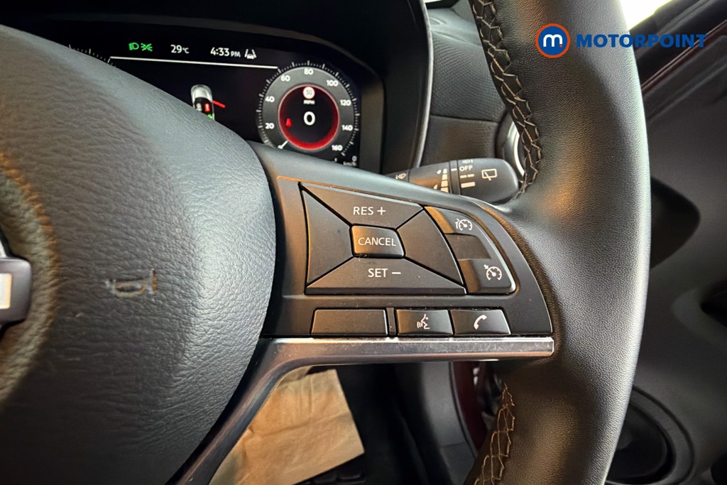 Nissan Juke N-Connecta Manual Petrol SUV - Stock Number (1642473) - 4th supplementary image