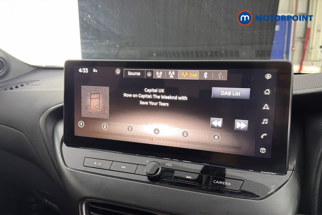 Nissan Juke N-Connecta Manual Petrol SUV - Stock Number (1642473) - 9th supplementary image
