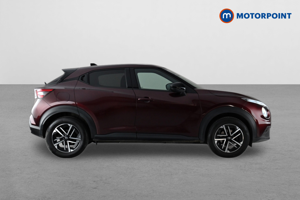Nissan Juke N-Connecta Manual Petrol SUV - Stock Number (1642473) - Drivers side