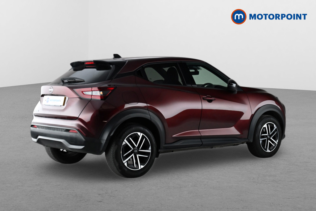 Nissan Juke N-Connecta Manual Petrol SUV - Stock Number (1642473) - Drivers side rear corner