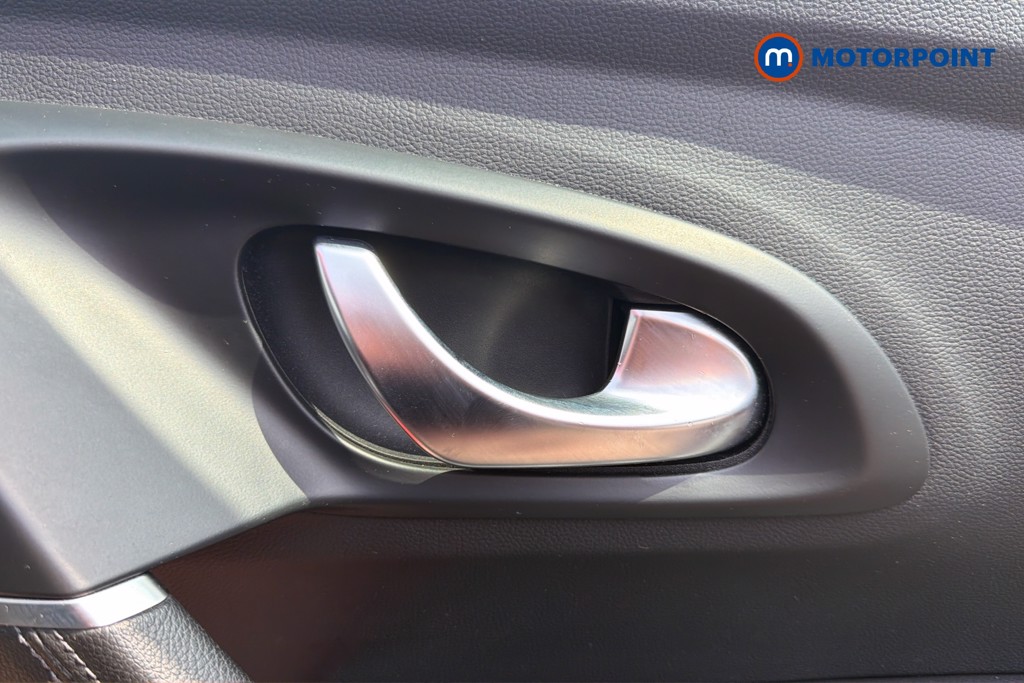 Renault Kadjar Iconic Manual Petrol SUV - Stock Number (1642676) - 42nd supplementary image