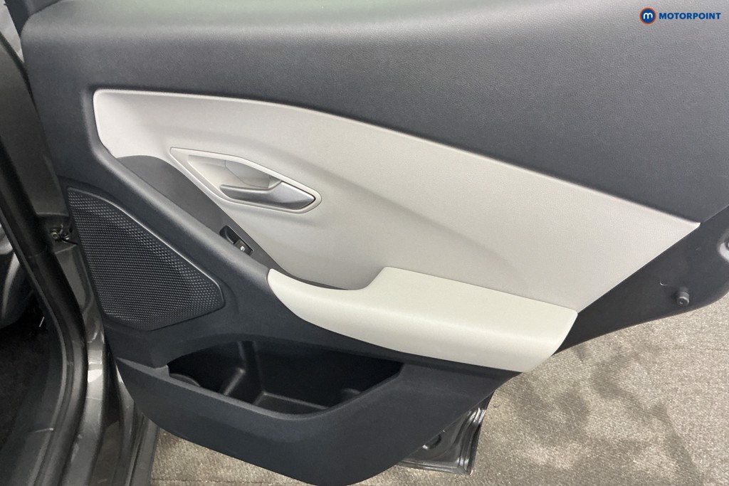 Ford Explorer Premium Automatic Electric SUV - Stock Number (1643682) - 24th supplementary image
