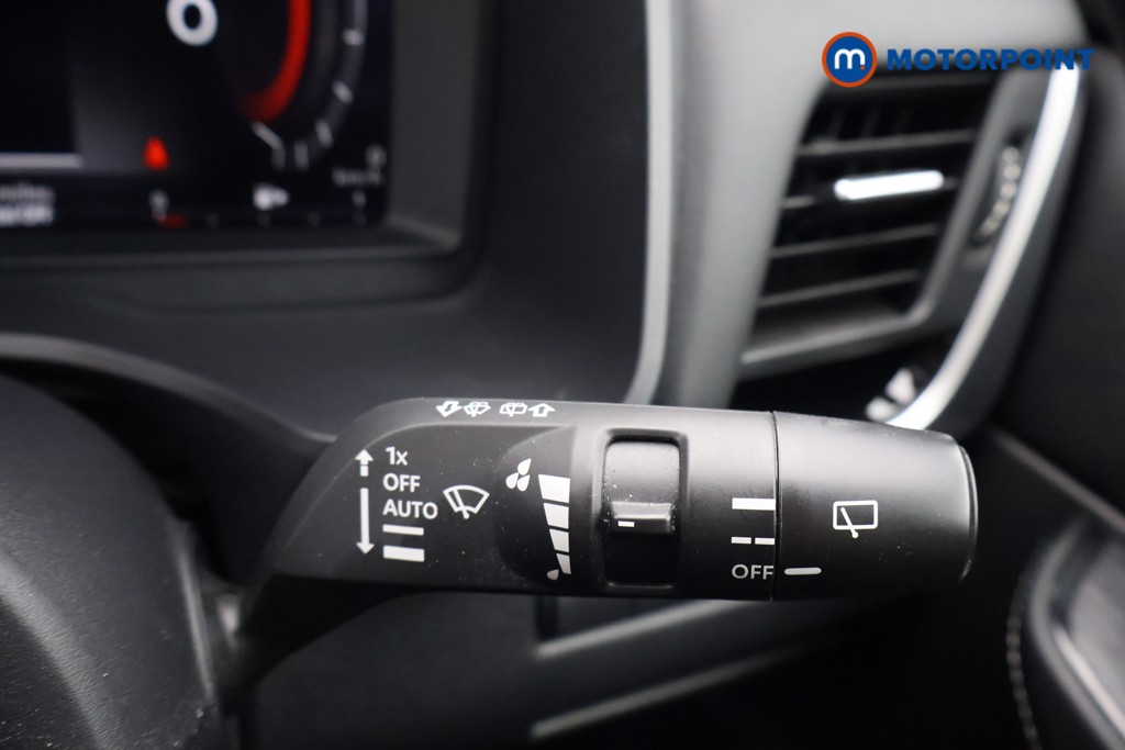 Nissan Qashqai N-Connecta Automatic Petrol-Electric Hybrid SUV - Stock Number (1644523) - 5th supplementary image