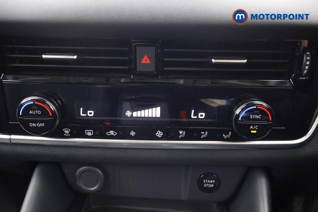 Nissan Qashqai N-Connecta Automatic Petrol-Electric Hybrid SUV - Stock Number (1644523) - 8th supplementary image