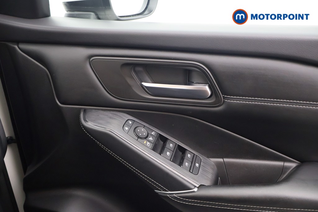 Nissan Qashqai N-Connecta Automatic Petrol-Electric Hybrid SUV - Stock Number (1644523) - 11th supplementary image