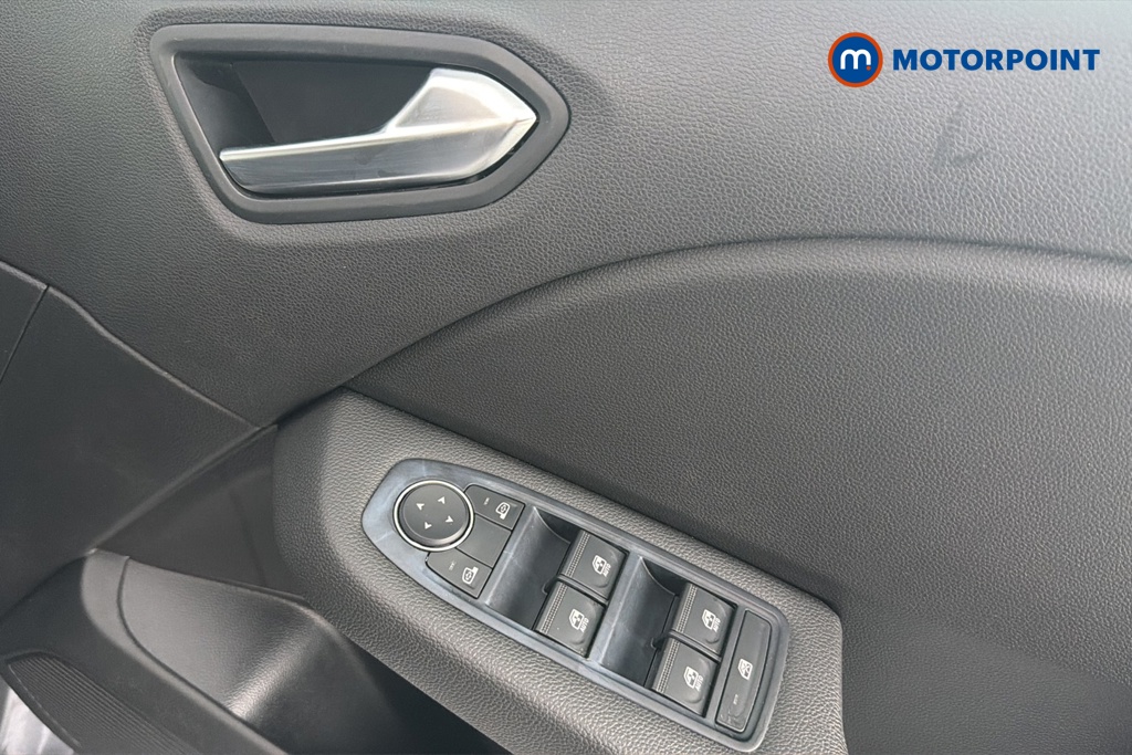 Renault Clio Evolution Manual Petrol Hatchback - Stock Number (1644540) - 19th supplementary image