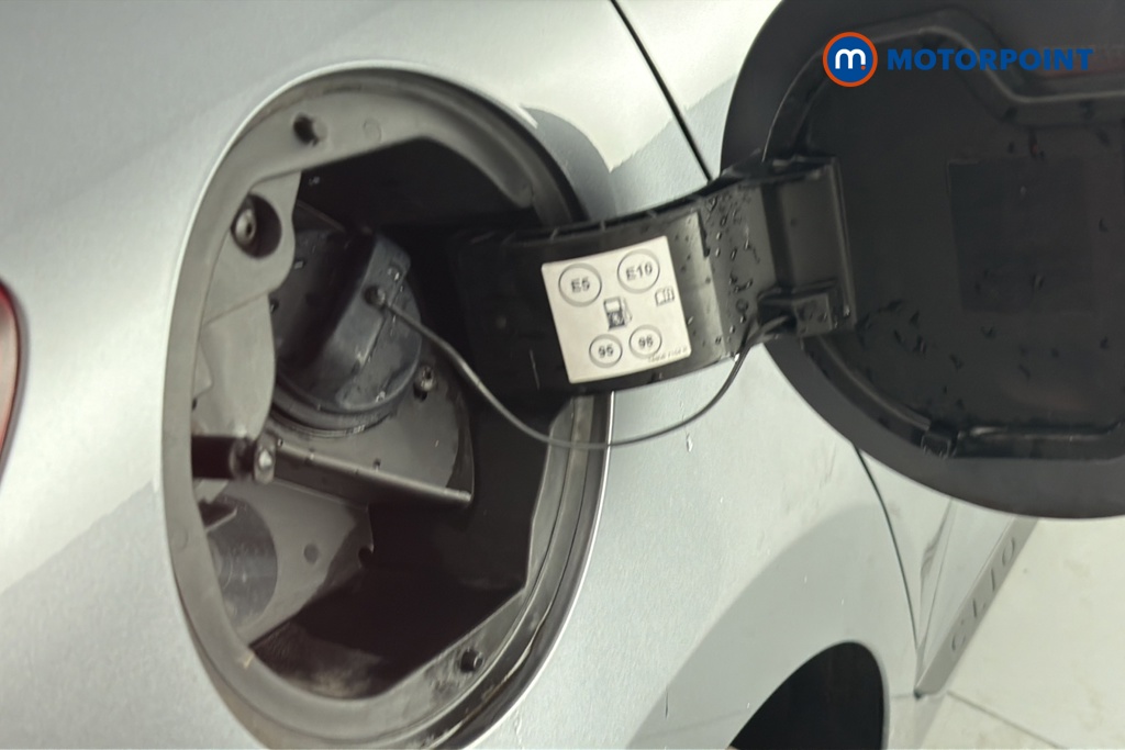 Renault Clio Evolution Manual Petrol Hatchback - Stock Number (1644540) - 41st supplementary image