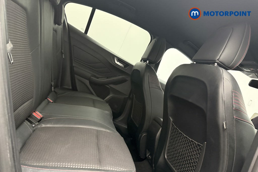 Ford Focus St-Line X Manual Petrol Hatchback - Stock Number (1646106) - 9th supplementary image