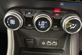 Renault Captur Techno Automatic Petrol-Electric Hybrid SUV - Stock Number (1647267) - 12th supplementary image