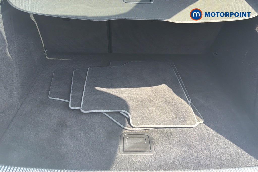 Audi Q3 Black Edition Manual Petrol SUV - Stock Number (1649133) - 33rd supplementary image