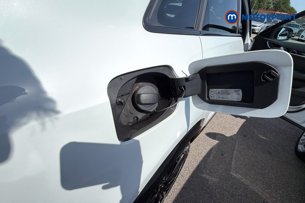 Audi Q3 Black Edition Manual Petrol SUV - Stock Number (1649133) - 41st supplementary image