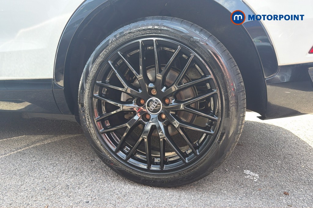 Audi Q3 Black Edition Manual Petrol SUV - Stock Number (1649133) - 48th supplementary image