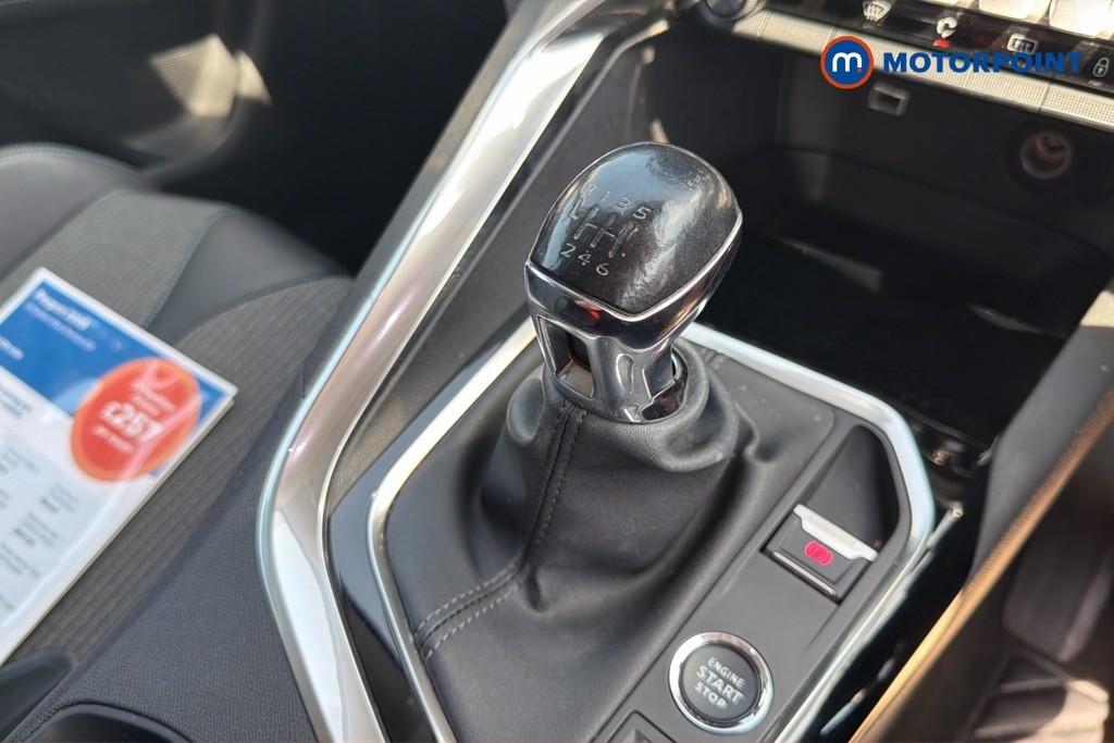 Peugeot 3008 Allure Premium Manual Petrol SUV - Stock Number (1649162) - 15th supplementary image