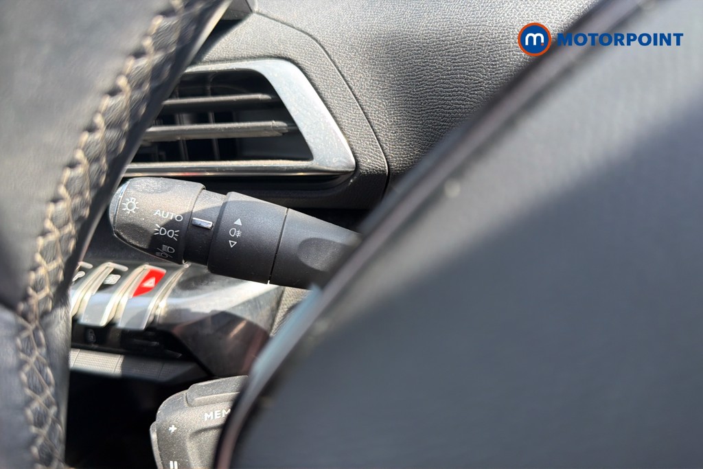 Peugeot 3008 Allure Premium Manual Petrol SUV - Stock Number (1649162) - 18th supplementary image