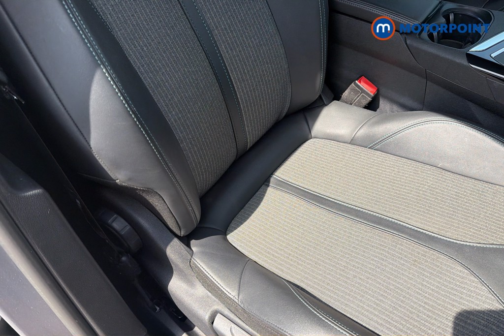 Peugeot 3008 Allure Premium Manual Petrol SUV - Stock Number (1649162) - 22nd supplementary image