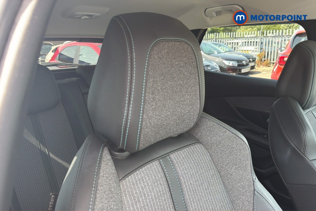 Peugeot 3008 Allure Premium Manual Petrol SUV - Stock Number (1649162) - 23rd supplementary image