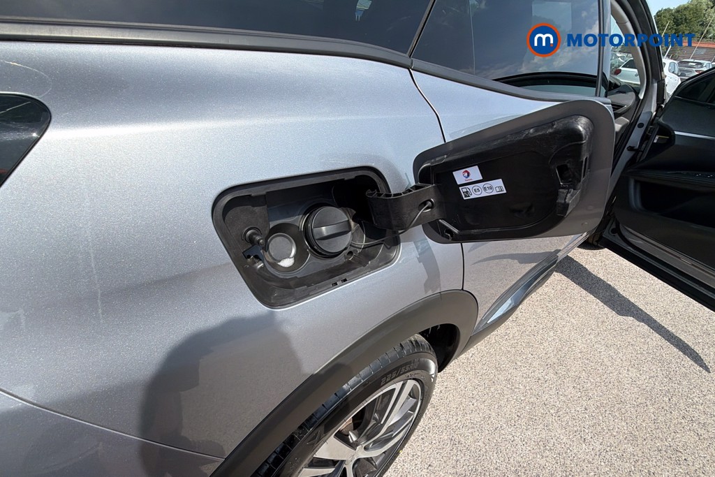 Peugeot 3008 Allure Premium Manual Petrol SUV - Stock Number (1649162) - 41st supplementary image