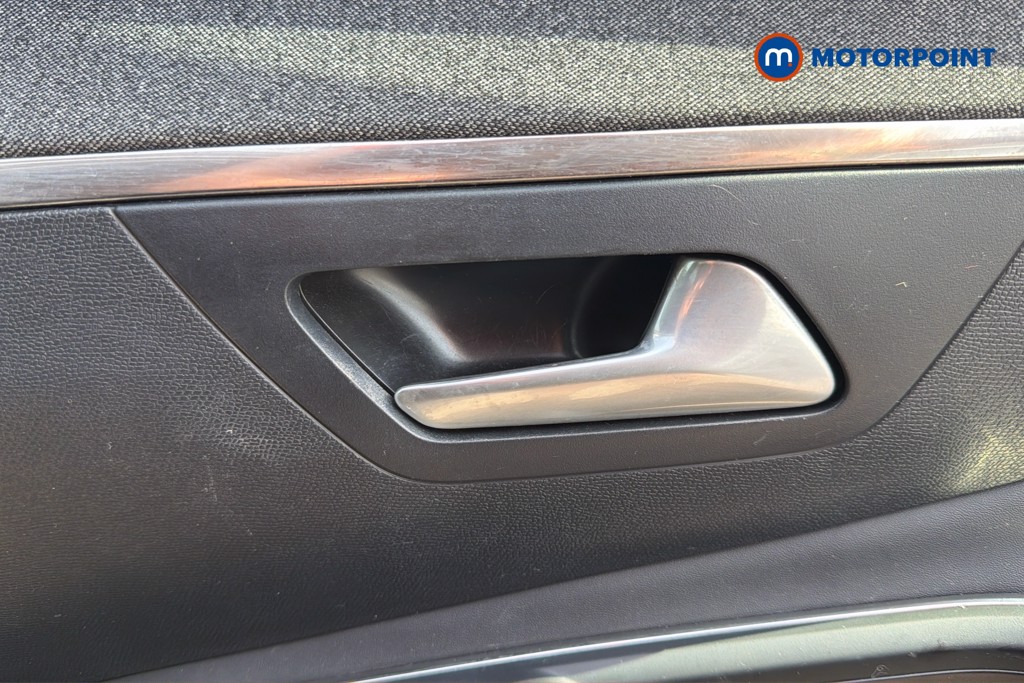 Peugeot 3008 Allure Premium Manual Petrol SUV - Stock Number (1649162) - 42nd supplementary image