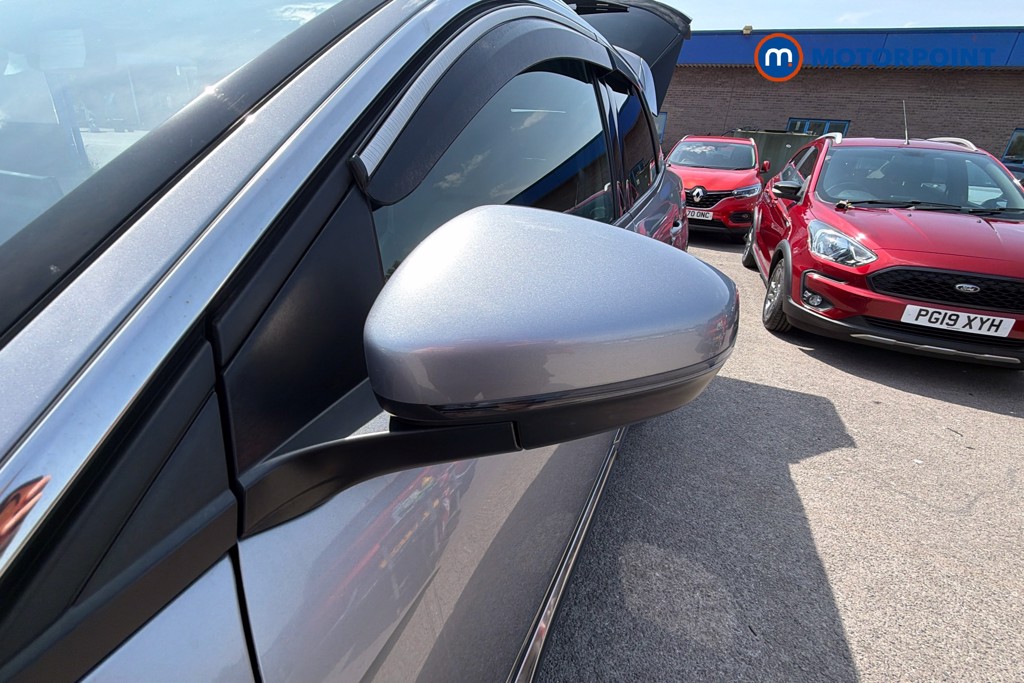 Peugeot 3008 Allure Premium Manual Petrol SUV - Stock Number (1649162) - 43rd supplementary image