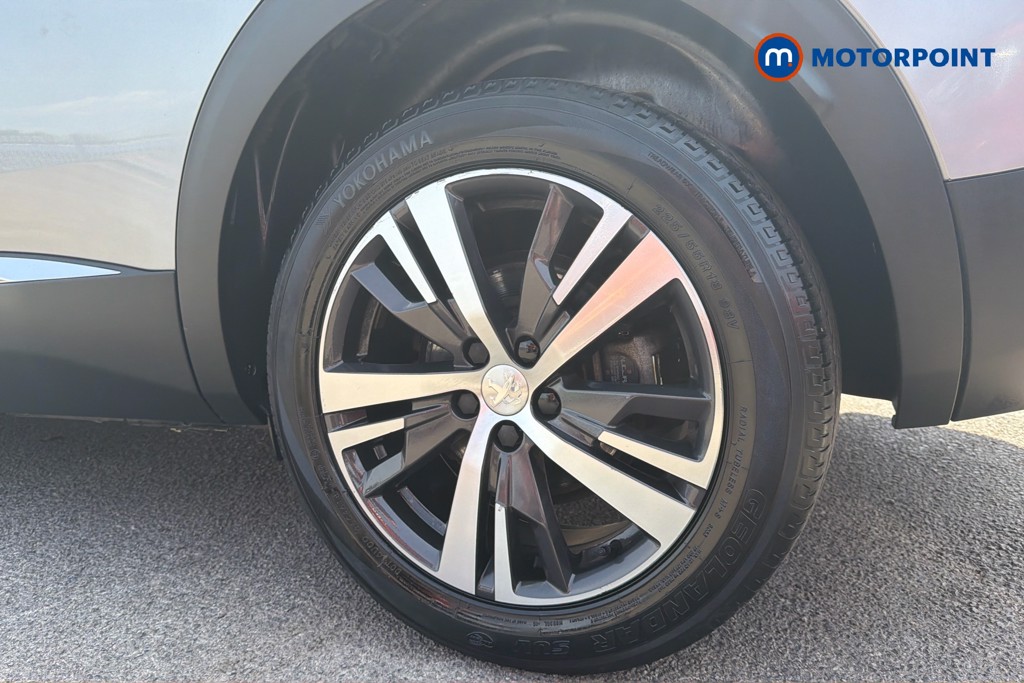 Peugeot 3008 Allure Premium Manual Petrol SUV - Stock Number (1649162) - 48th supplementary image