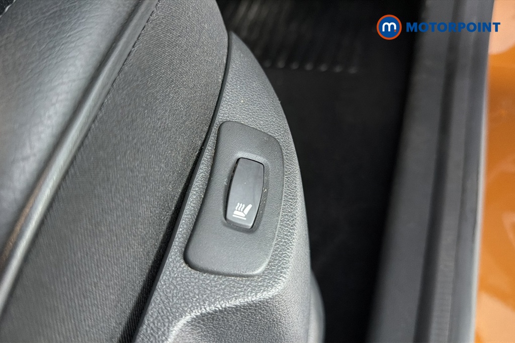 Renault Captur Gt Line Automatic Diesel SUV - Stock Number (1649389) - 14th supplementary image