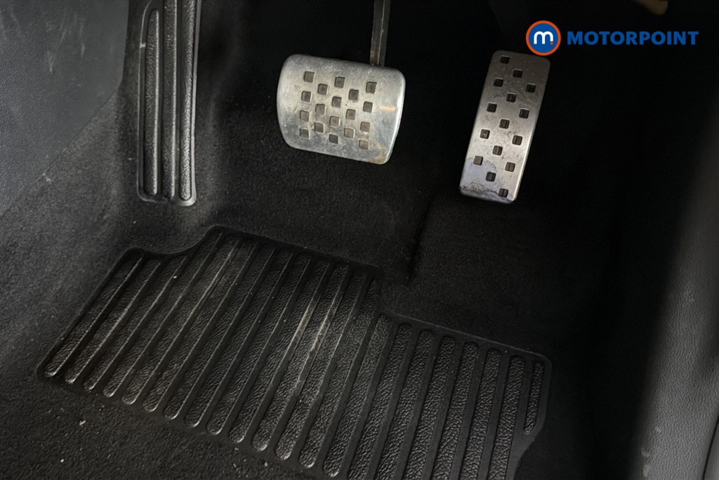Renault Captur Gt Line Automatic Diesel SUV - Stock Number (1649389) - 24th supplementary image