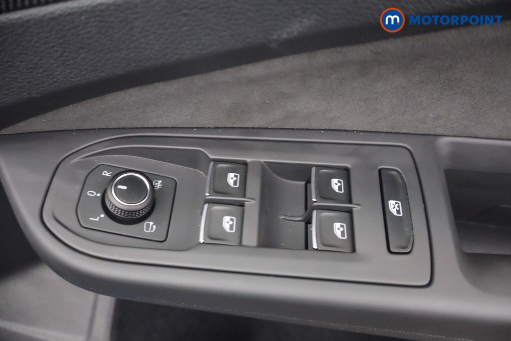 Volkswagen Golf R-Line Automatic Petrol Hatchback - Stock Number (1649525) - 10th supplementary image