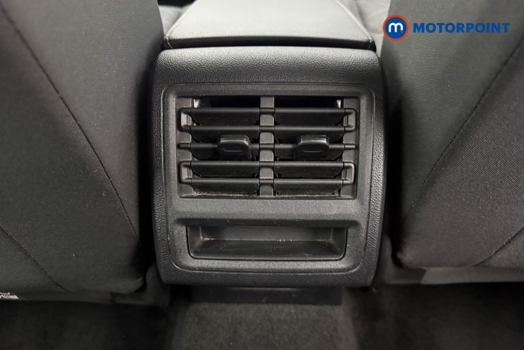 Volkswagen Golf Life Manual Petrol Hatchback - Stock Number (1650029) - 21st supplementary image