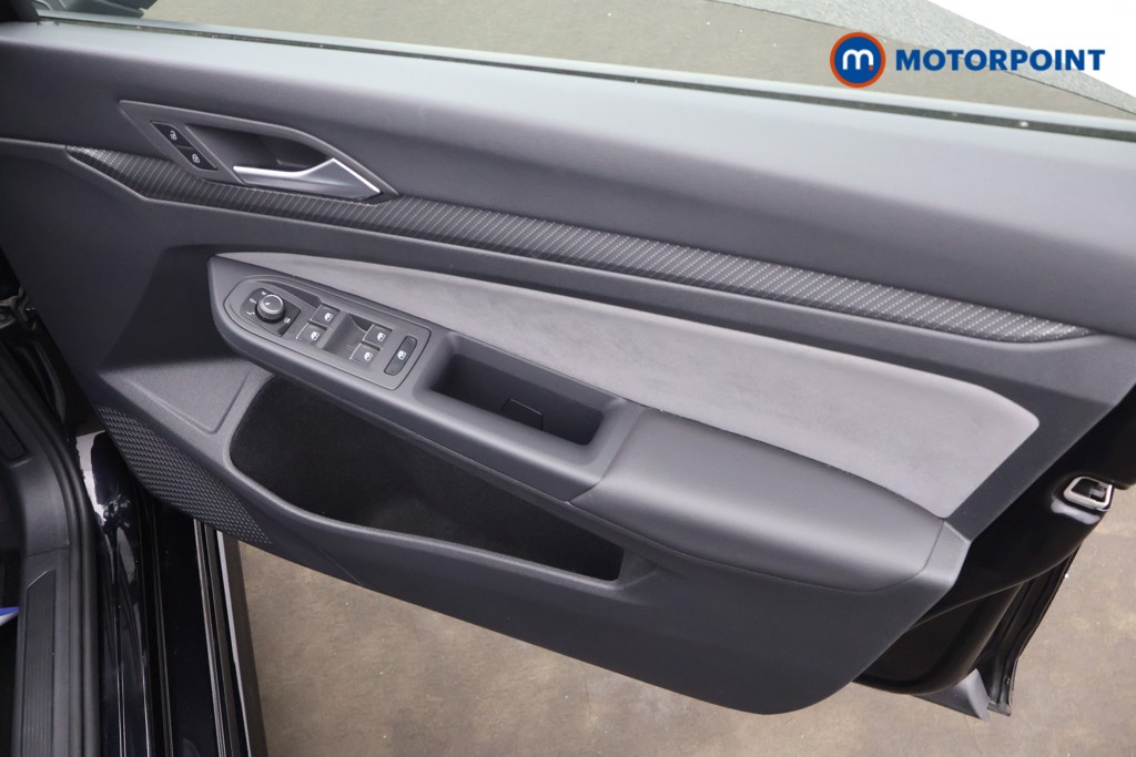 Volkswagen Golf R-Line Automatic Petrol Hatchback - Stock Number (1650434) - 14th supplementary image