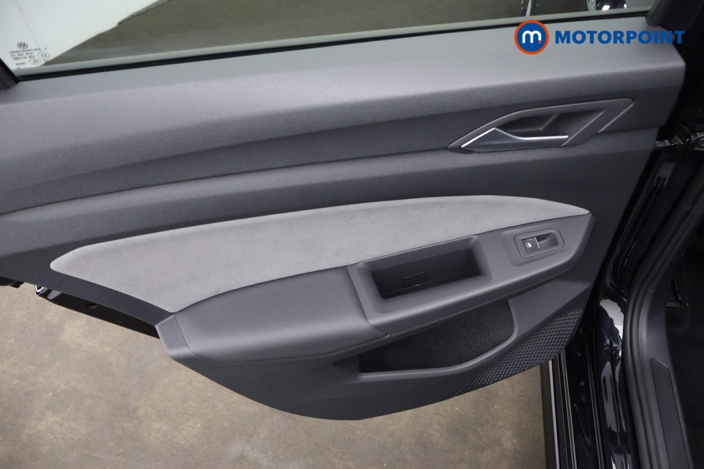 Volkswagen Golf R-Line Automatic Petrol Hatchback - Stock Number (1650434) - 20th supplementary image