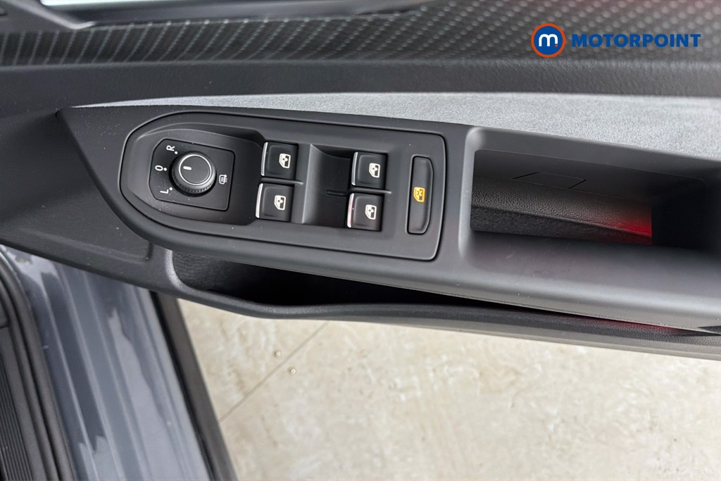 Volkswagen Golf R-Line Manual Petrol Hatchback - Stock Number (1650583) - 20th supplementary image