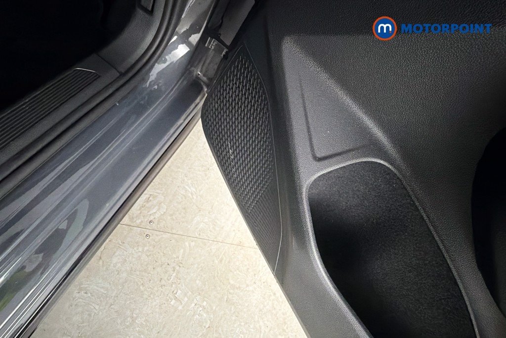 Volkswagen Golf R-Line Manual Petrol Hatchback - Stock Number (1650583) - 21st supplementary image