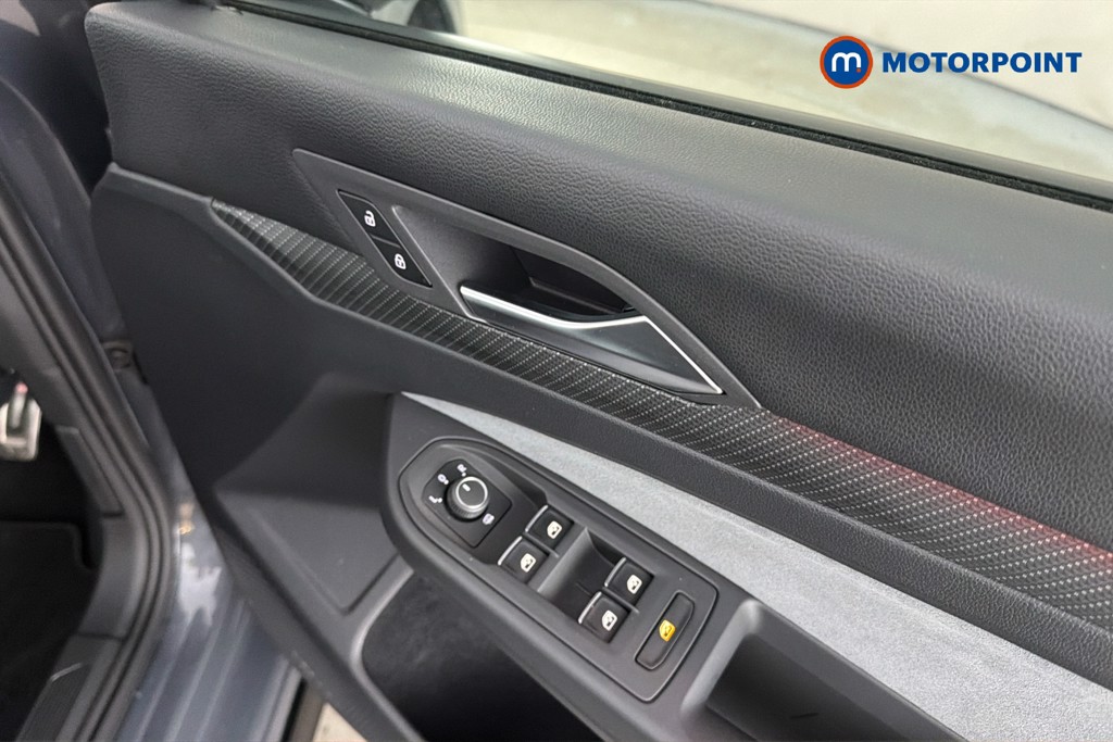 Volkswagen Golf R-Line Manual Petrol Hatchback - Stock Number (1650583) - 42nd supplementary image