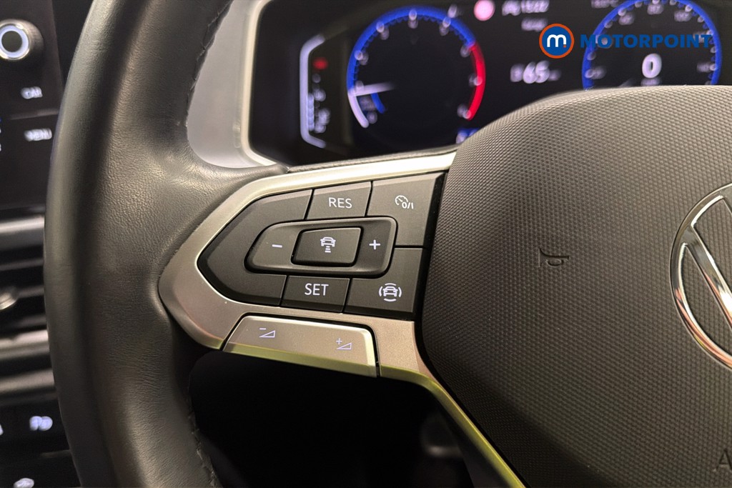 Volkswagen T-Roc Style Manual Petrol SUV - Stock Number (1651033) - 3rd supplementary image