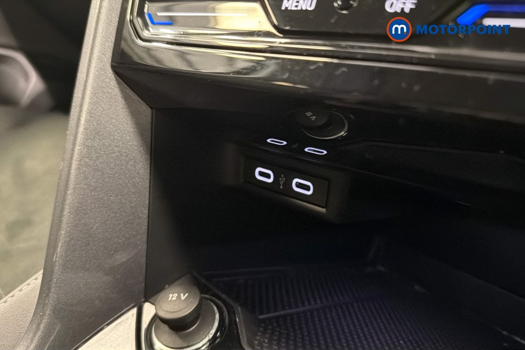 Volkswagen T-Roc Style Manual Petrol SUV - Stock Number (1651033) - 17th supplementary image