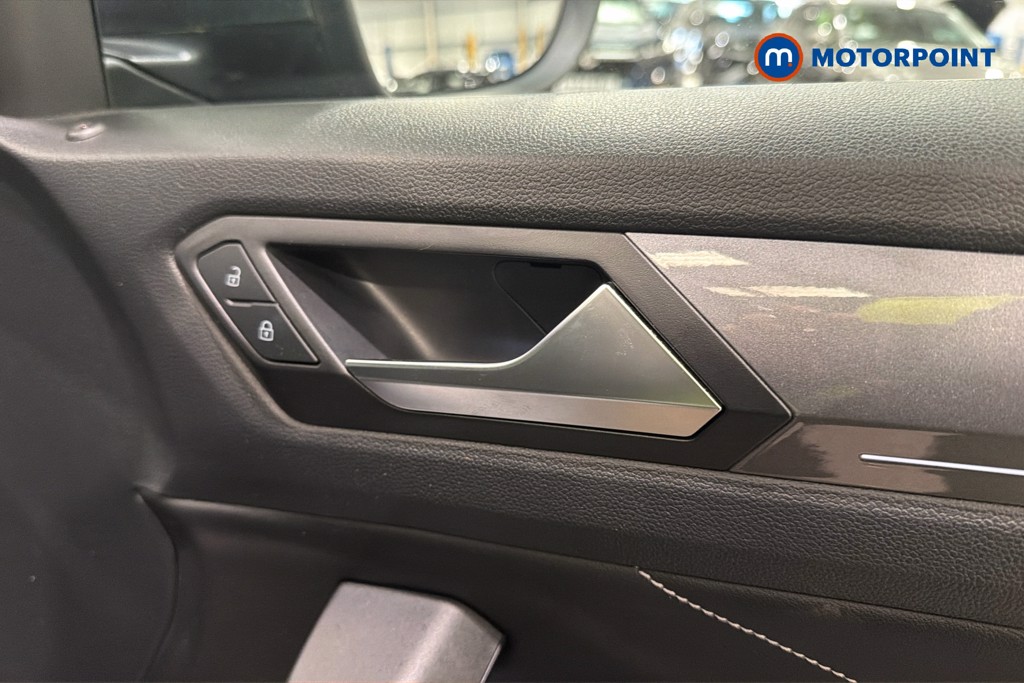 Volkswagen T-Roc Style Manual Petrol SUV - Stock Number (1651033) - 42nd supplementary image