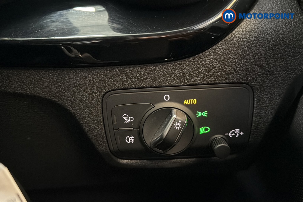 Audi Q2 Black Edition Automatic Petrol SUV - Stock Number (1651589) - 11th supplementary image