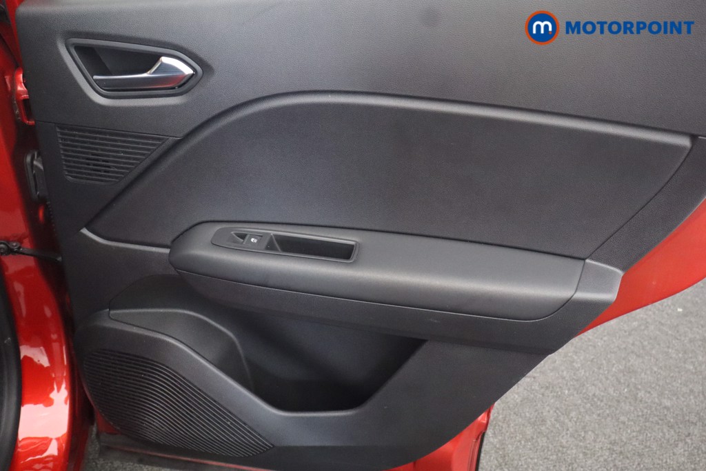 Renault Captur Evolution Manual Petrol SUV - Stock Number (1651806) - 22nd supplementary image