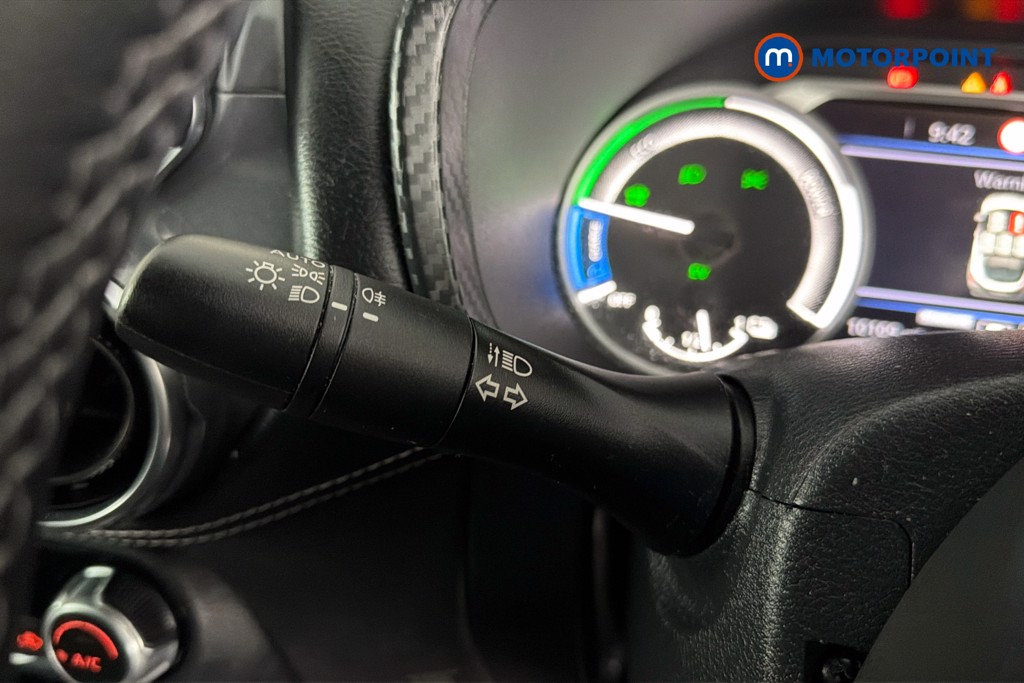 Nissan Juke N-Connecta Automatic Petrol-Electric Hybrid SUV - Stock Number (1652736) - 6th supplementary image