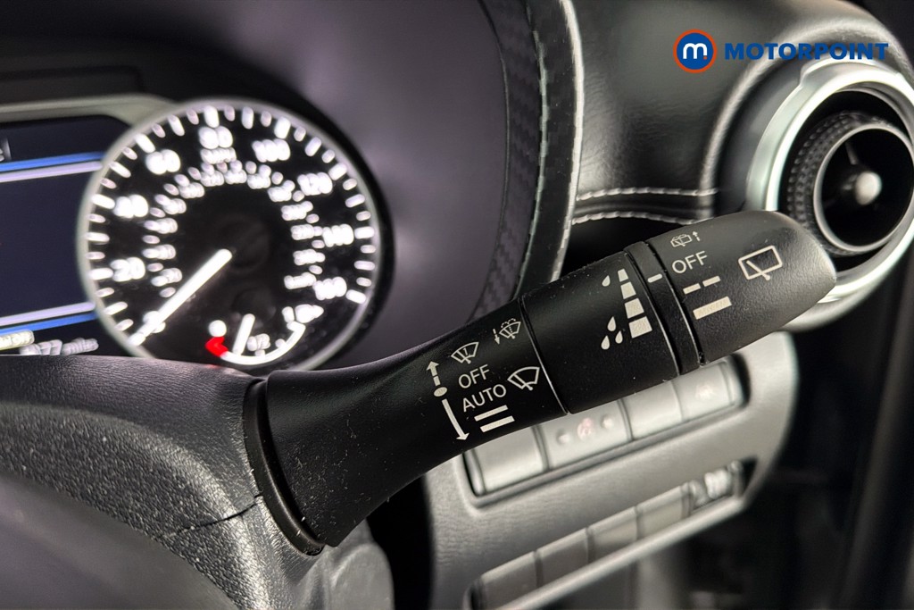 Nissan Juke N-Connecta Automatic Petrol-Electric Hybrid SUV - Stock Number (1652736) - 7th supplementary image
