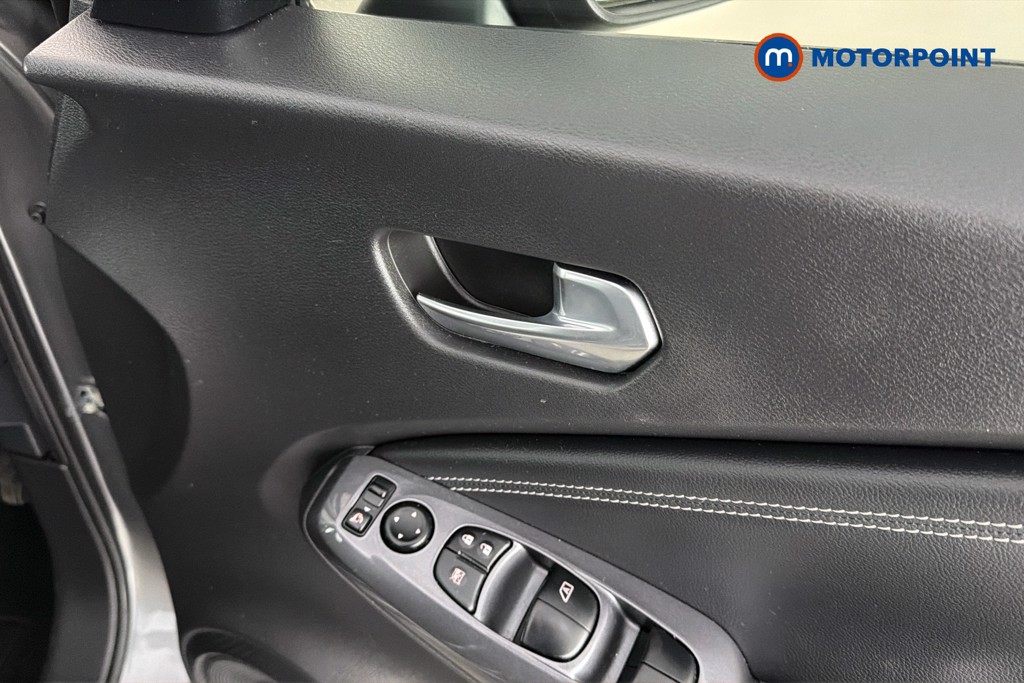 Nissan Juke N-Connecta Automatic Petrol-Electric Hybrid SUV - Stock Number (1652736) - 42nd supplementary image