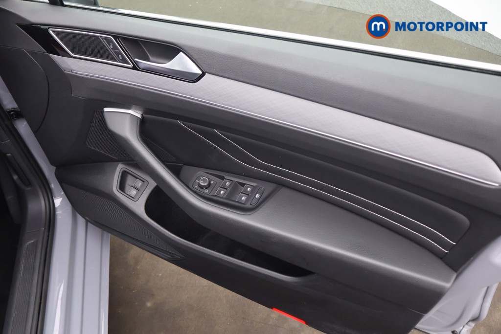 Volkswagen Passat GTE Automatic Petrol Plug-In Hybrid Saloon - Stock Number (1652786) - 14th supplementary image